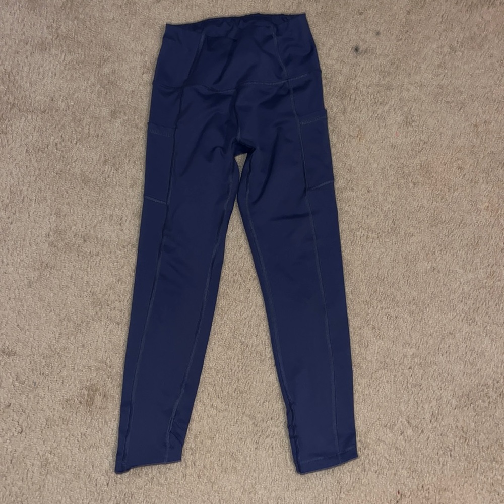 Purple leggings 3/4 length